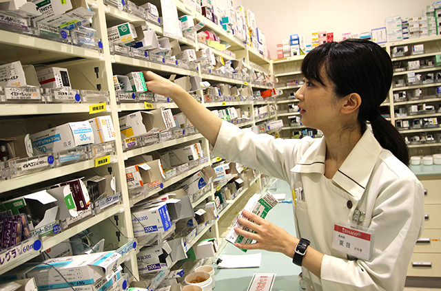 錦324ビル店 夏目 沙矢香 アマノ 採用ページ 薬剤師 総合職 ビューティーアドバイザー